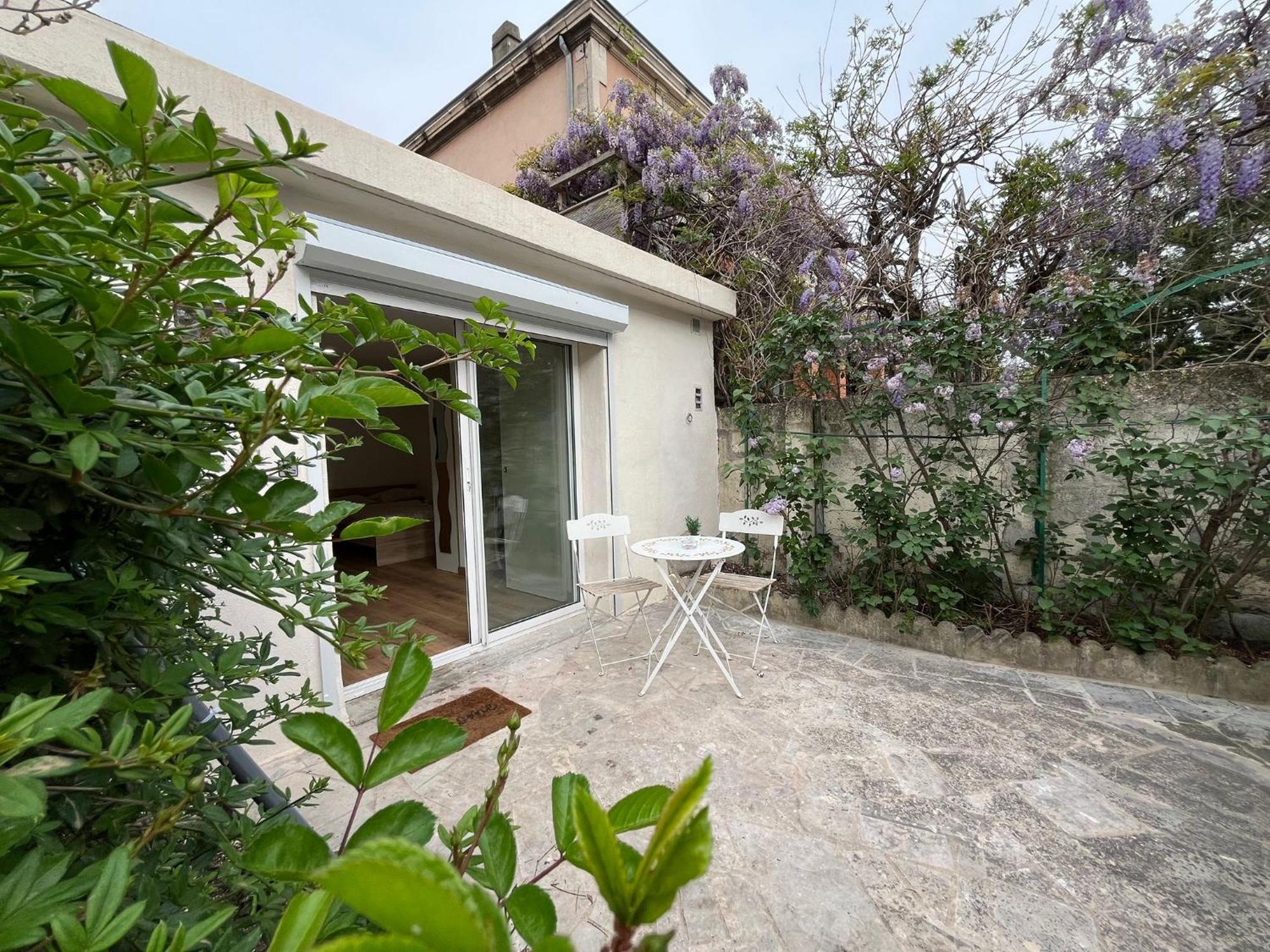 Studio Avec Clim Et Terrasse Proche Du Centre Ville D'Avignon Exterior foto